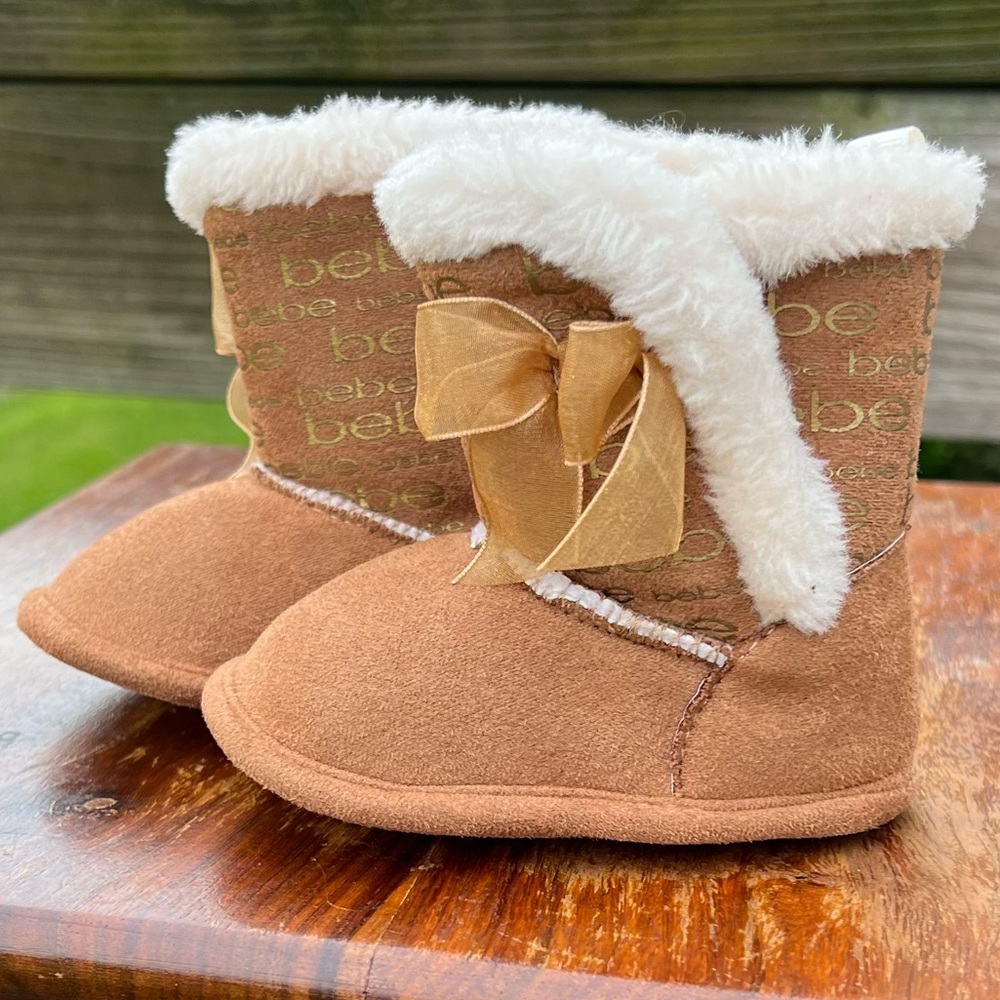- Bebe Infant Sherpa Bow Boot SZ 1! LIKE NEW!